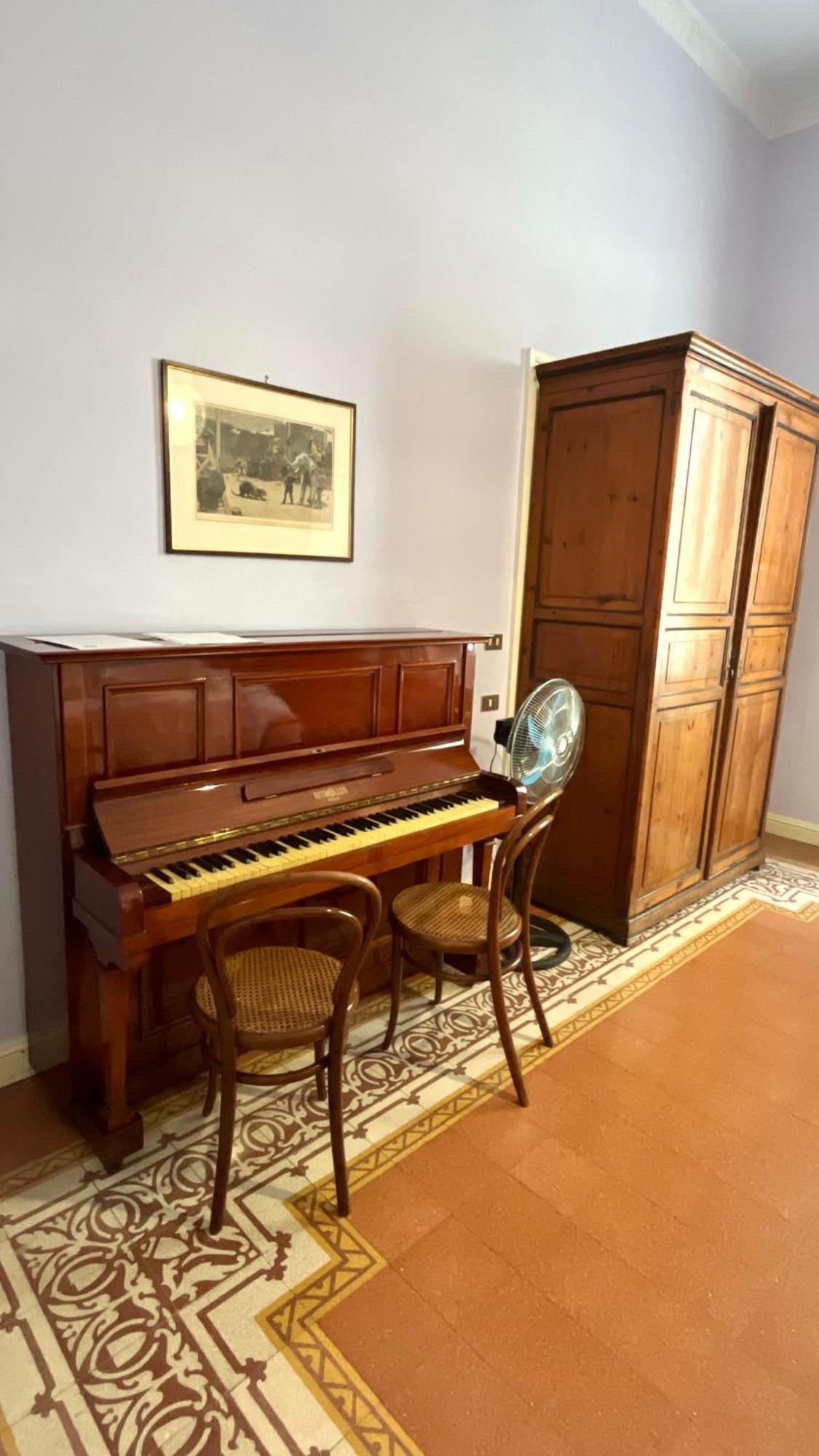 Conservatorio 16 - Scarlatti Room Napels Buitenkant foto